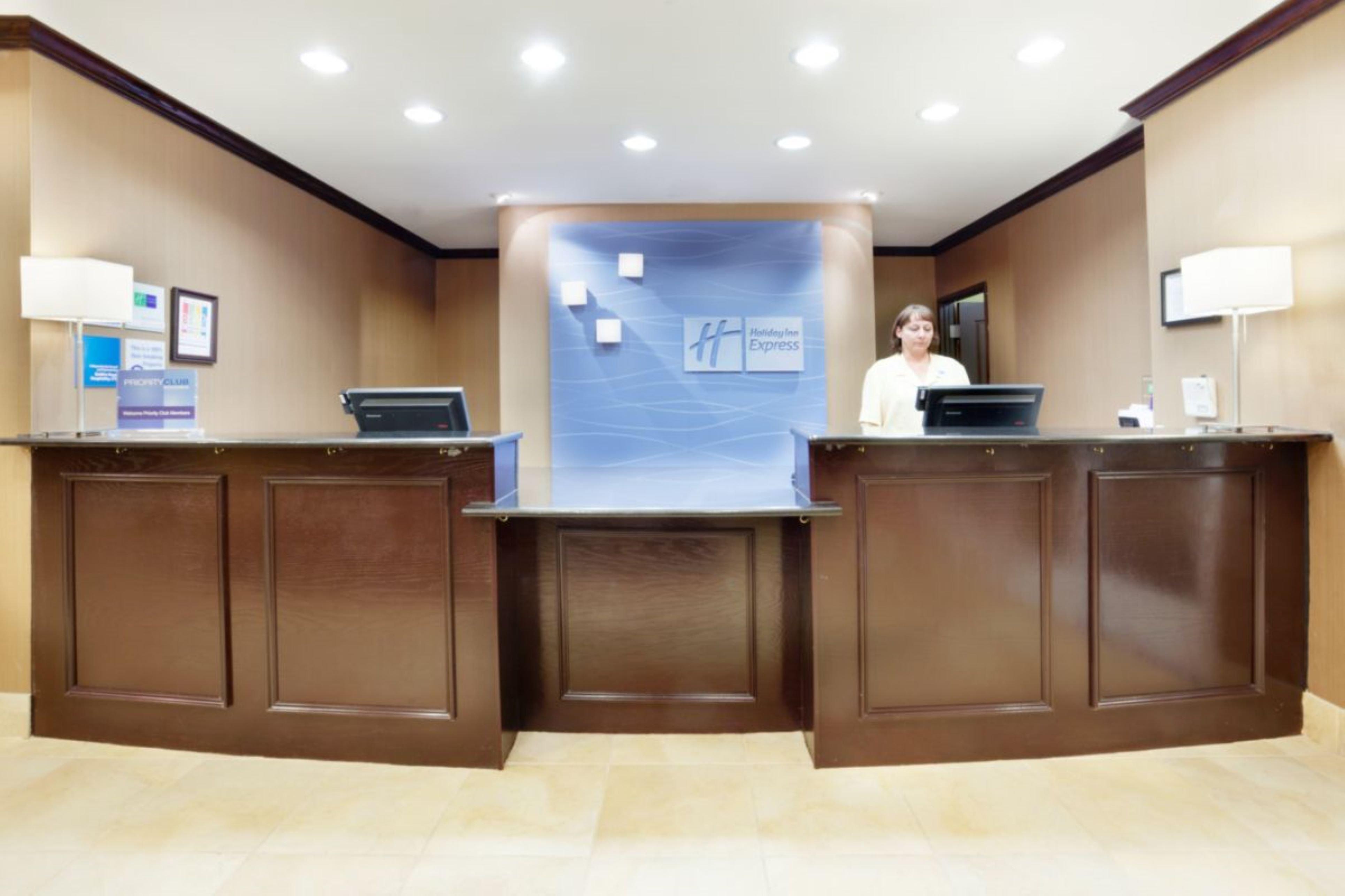 Holiday Inn Express Georgetown By Ihg Exterior photo