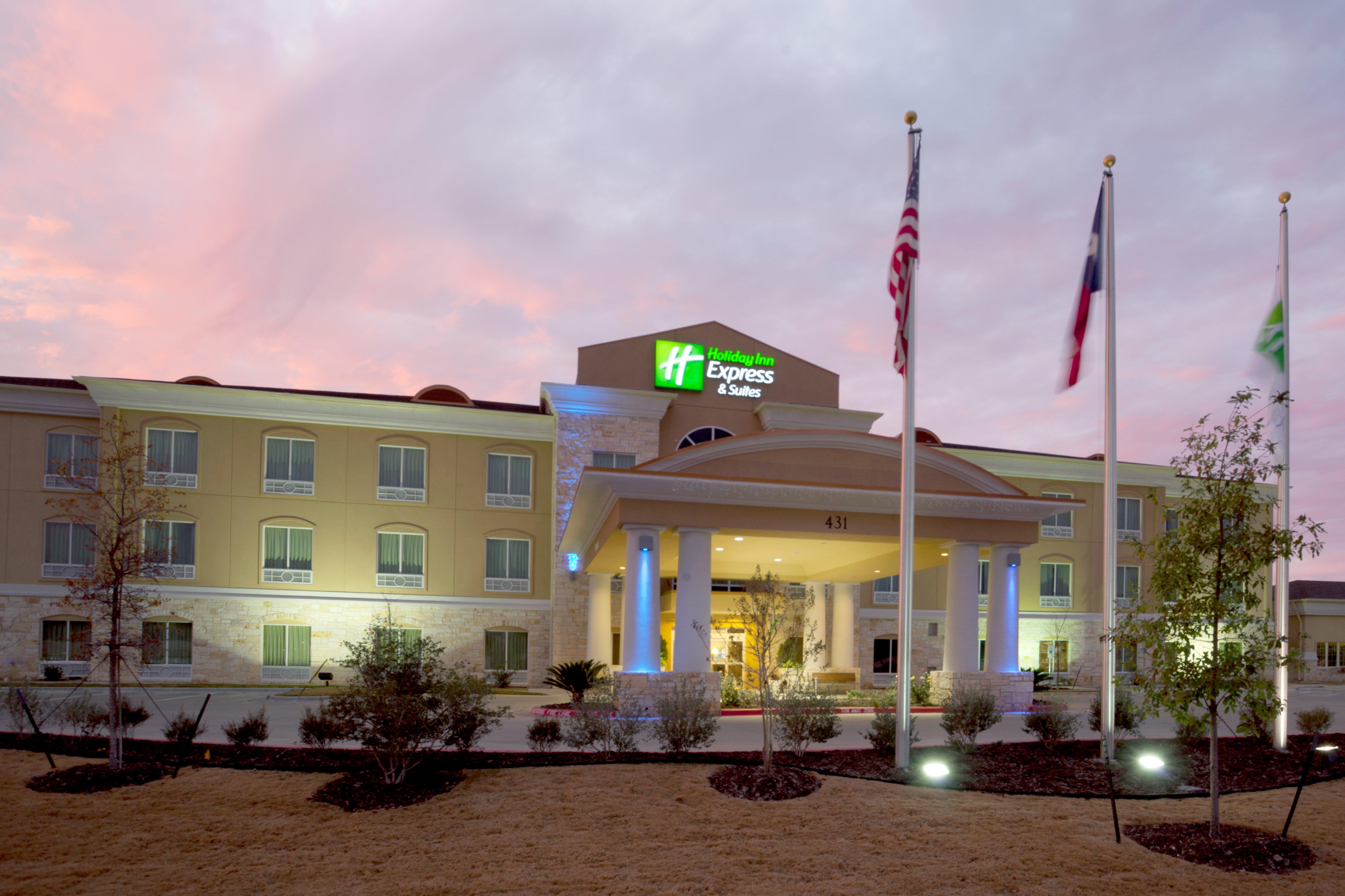 Holiday Inn Express Georgetown By Ihg Exterior photo