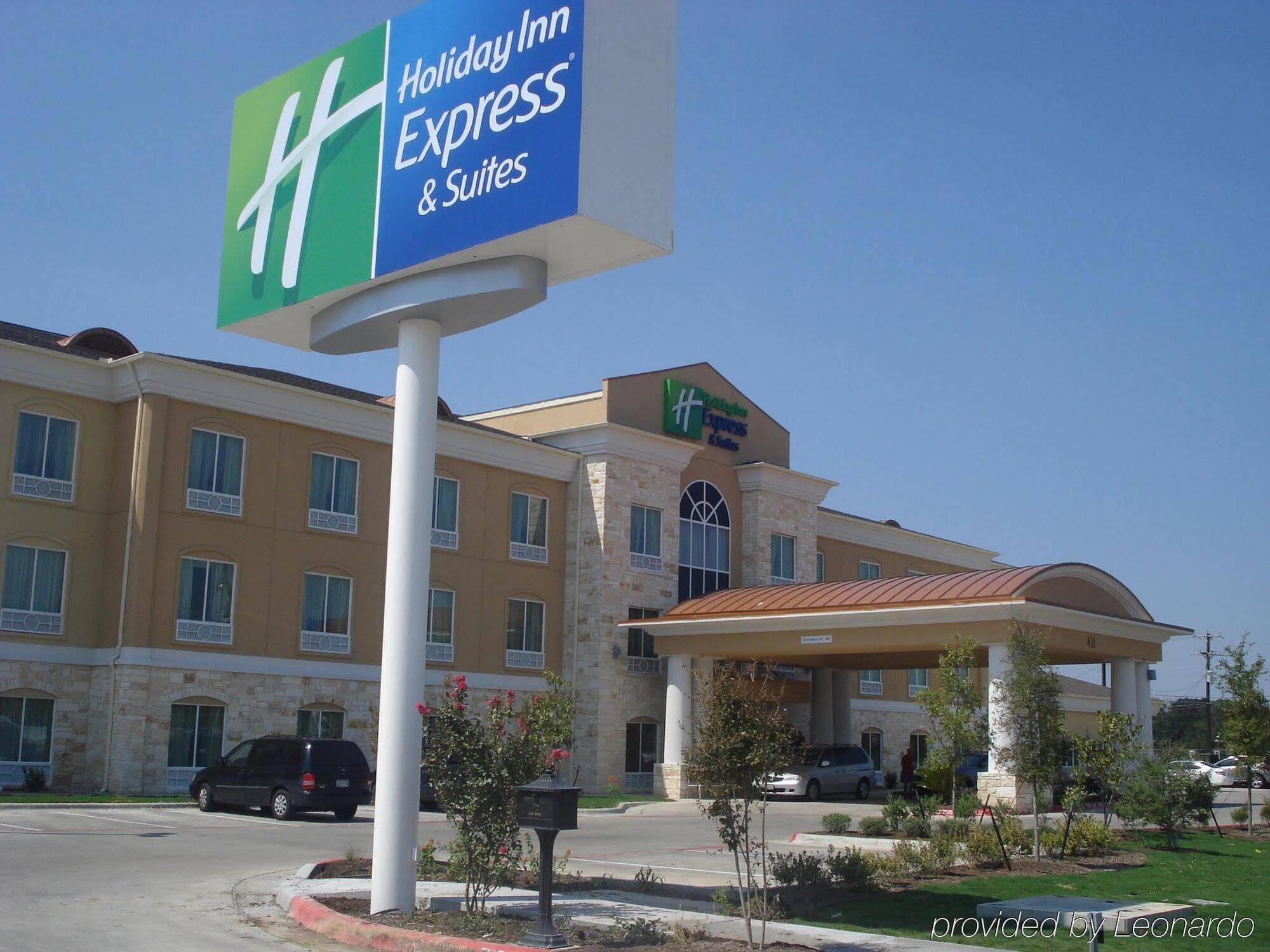 Holiday Inn Express Georgetown By Ihg Exterior photo